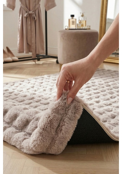 Yüksek Kalite Ekstra Yumuşak Vizon Kaymaz Özel Tabanlı Tavşan Bubble Peluş Halı