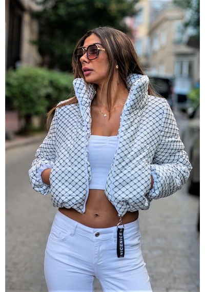 Veraura Lifestyle Beyaz Dik Yaka Desenli Kısa Şişme Mont