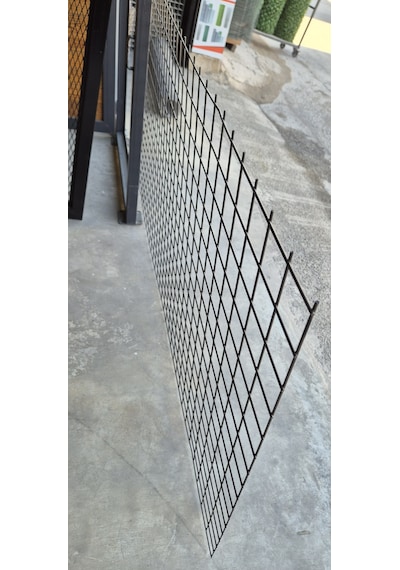 Hasır Tel- 5.5 X 5.5 Göz Aralıklı - 3.5'mm 100 X 200 Ebatında - 1 Adet Siyah