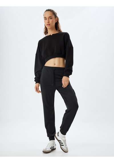 Koton Jogger Eşofman Altı Yüksek Bel Bağcıklı Cep Detaylı Bol Kalıp Siyah 5wak40041nk Siyah Koton Jogger Eşofman Altı Yüksek Bel Bağcıklı Cep Detaylı Bol Kalıp Siyah 5wak40041nk Siyah
