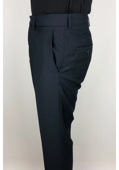 Toricelli Dmctekstil Erkek 305- Düz Yüksek Bel Klasik Kesim Rahat Kalıp Yandan Cepli Boru Paça Büyük Beden Kumaş Pantolon Lacivert Toricelli Dmctekstil Erkek 305- Düz Yüksek Bel Klasik Kesim Rahat Kalıp Yandan Cepli Boru Paça Büyük Beden Kumaş Pantolon Lacivert