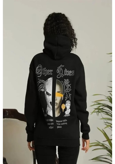 Zenna Tarz Sırt Baskılı Oversize Üç İplik Kapüşonlu Sweatshirt - Siyah