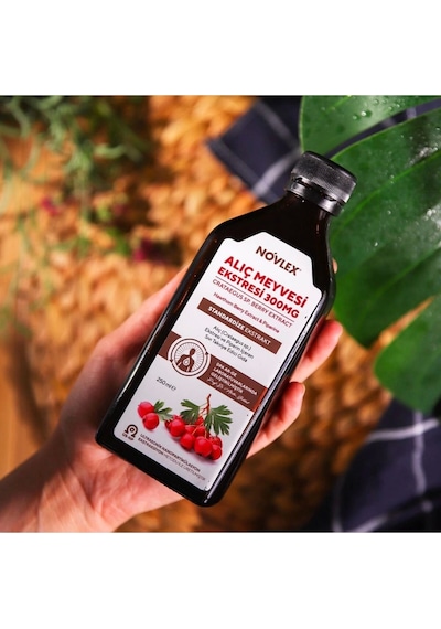 Novlex Alıç Meyvesi Hawthorn Berry Ve Piperin Eki İçeren Takviye Edici Gıda 250 ML