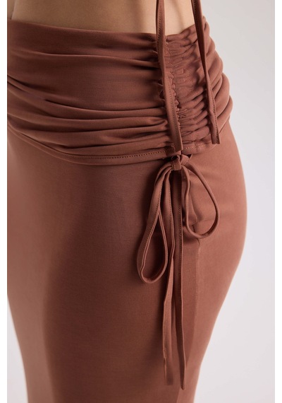Mai Collection Mai Studios Co. Ivan Büzgülü Kahve Crop Etek Takım Kahve Mai Collection Mai Studios Co. Ivan Büzgülü Kahve Crop Etek Takım Kahve
