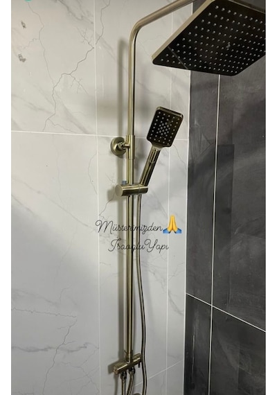 İsaoğlu Yapı Mat Gold Duş Sistemi Mat Gold Tepe Yağmurlama Armatür Dahil Komple Set Fırçalanmış Dore Gold Kare Gold