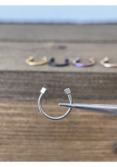 316 L Cerrahi Çelik Anti Alerjik Küp Modeli Halka Piercing 10mm X 1,2mm Gümüş