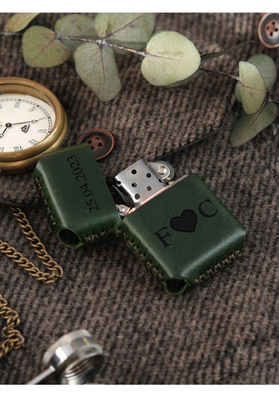 Vagave Yeşil Renk Hakiki Deri Kılıflı Zippo Benzinli Çakmak