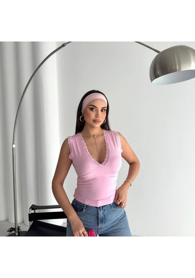 Kadın Derin V Yaka Dantel Detaylı Slim Fit Bluz Kolsuz Şık Kadın Bluz Pembe