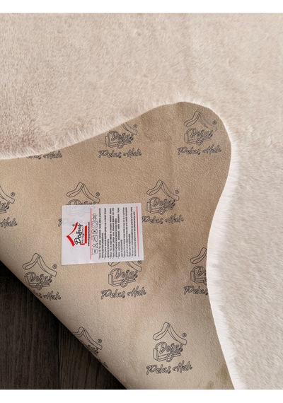 Ultra Soft Krem Yumuşak Dokulu Peluş Halı Asimetrik