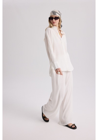 Mai Collection Mai Studios Co. Nunzia Arka Detaylı Ekru Oversize Gömlek Pantolon Takım Ekru Mai Collection Mai Studios Co. Nunzia Arka Detaylı Ekru Oversize Gömlek Pantolon Takım Ekru