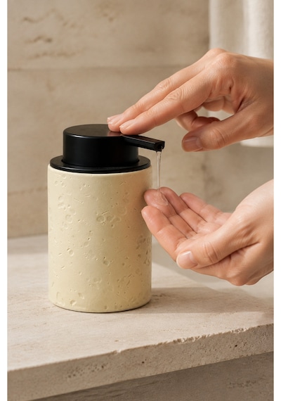 Terra Stoneware Traverten Dokulu Siyah Pompalı Dekoratif Sıvı Sabunluk 500 Ml , 13 X 7.5 Cm Bej