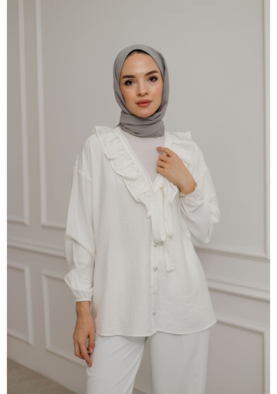Moonsc Kadın Regular Fit V Yaka Önü Fırfır Detaylı Tesettür Beyaz Gömlek Moonsc Kadın Regular Fit V Yaka Önü Fırfır Detaylı Tesettür Beyaz Gömlek