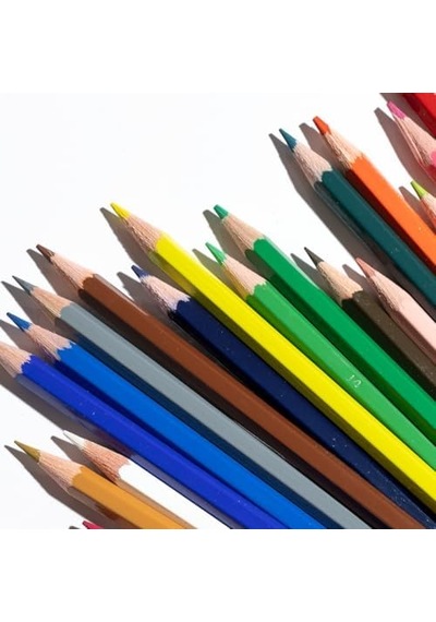 Karton Kutu Boya Kalemi, 24 Renk, Yumuşak Ve Canlı Renkler, Kolay Açılır, Kırılmaya Dayanıklı Uçlar, Uç Kırılmasına Karşı Dayanıklılığı Artıran Özel Yapıştırma Sistemi 103 Ivory