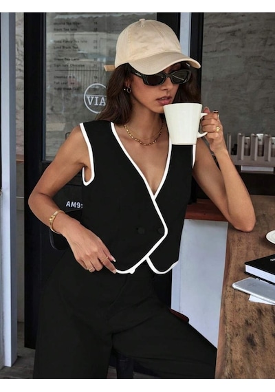 Etiler Collection Kadın Kolsuz V Yakalı Düğmeli Ithal Krep Yelek Ve Pantolon Ikili Takım Siyah Etiler Collection Kadın Kolsuz V Yakalı Düğmeli Ithal Krep Yelek Ve Pantolon Ikili Takım Siyah