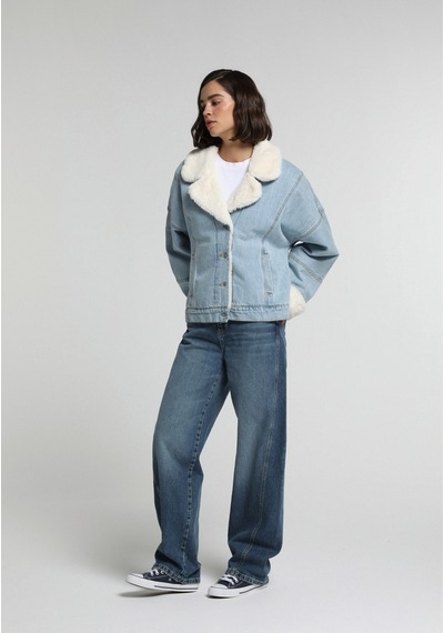 Colin's Colins Oversize Fit Düğmeli Astarlı Kürklü Kadın Bleach İndigo Denim Ceket Cl1082797 Q1.v1 Dn45168 Colin's Colins Oversize Fit Düğmeli Astarlı Kürklü Kadın Bleach İndigo Denim Ceket Cl1082797 Q1.v1 Dn45168