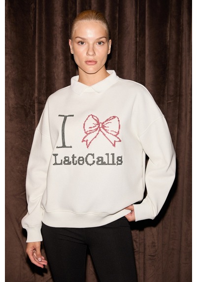 ETHIQUET SELFTEN Kadın Yumuşak Kumaş ı Po o Yaka Nakış Detay ı Ekru Sweatshirt L ETHIQUET SELFTEN Kadın Yumuşak Kumaş ı Po o Yaka Nakış Detay ı Ekru Sweatshirt L