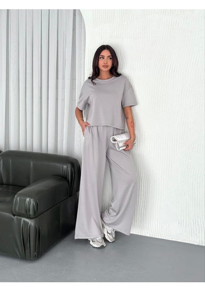 Alyn Wear Osy Modal Yumuşak Dokulu Kumaş Bisiklet Yaka T-shirt Bol Paça Pantalon Ikili Takım - Boyalı Gri Alyn Wear Osy Modal Yumuşak Dokulu Kumaş Bisiklet Yaka T-shirt Bol Paça Pantalon Ikili Takım - Boyalı Gri