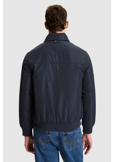 U.S. Polo Assn. Erkek Lacivert Dik Yaka Fermuarlı Cepli Yağmurluk Tarzı Mont 50326198-vr033 U.S. Polo Assn. Erkek Lacivert Dik Yaka Fermuarlı Cepli Yağmurluk Tarzı Mont 50326198-vr033