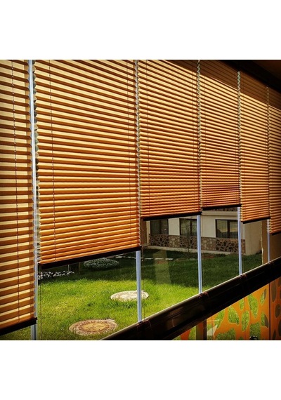 Cam Balkon Perdesi. Plise Perde Altın