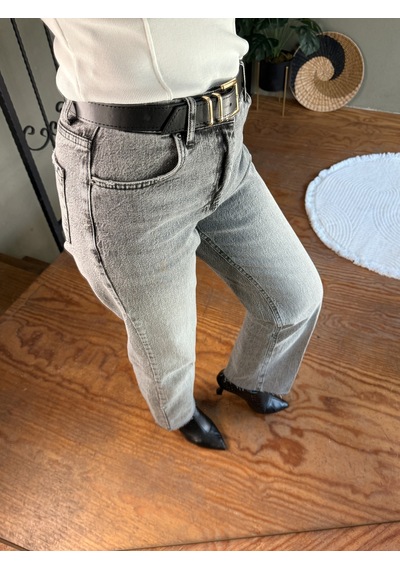 Ali Butik Gri Kemerli Kesik Paça Jean Gri