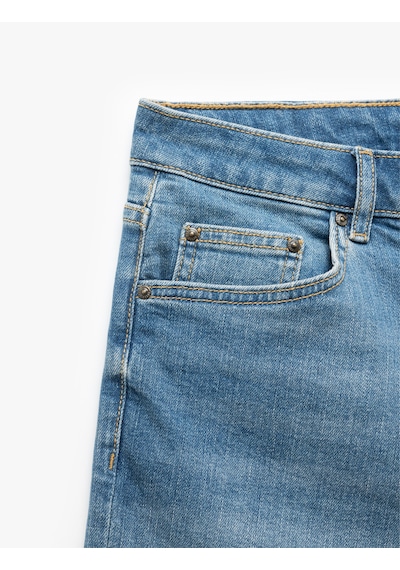 Koton Pamuklu Slim Fit Katlamalı Paça Bermuda Jean Şort Petrol 5sam40002ıd Petrol