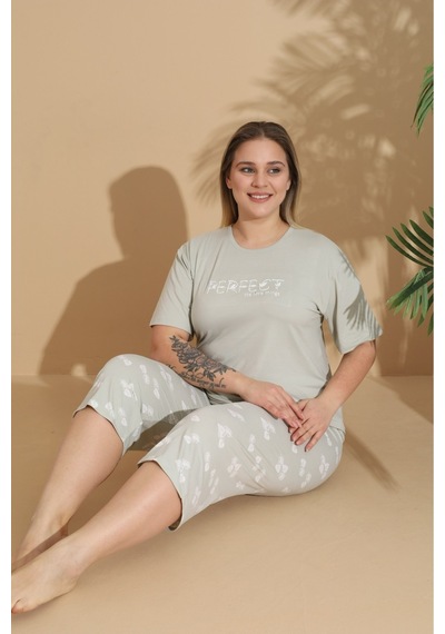 Eyfuze Kadın Curve Büyük Beden Milan Kumaş Kapri Kısa Kollu Pijama Takımı Açık Yeşil