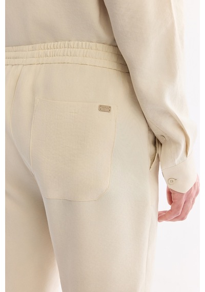 Avva Erkek Ekru Beli Lastikli Nefes Alan Modal Karışımlı Soft Touch Relaxed Fit Şort A61y3703