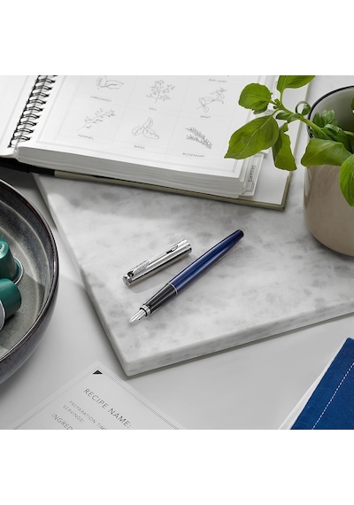 Parker Jotter Mavi Krom Tasarımlı Dolma Kalem, Orta Kalınlıkta Uç, Mavi Mürekkep Genel