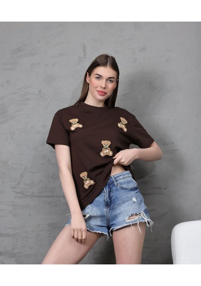 Genç Kadın Ayıcık Süzene Nakışlı T-shirt Kahverengi