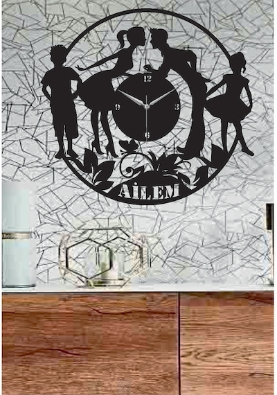 Ailem Temalı Dekoratif Ahşap Duvar Saati Ahşap