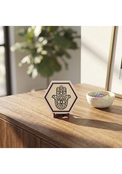 Zarif Hamsa Motifli Masaüstü Dekoru, Ofis Alanına Ferahlık Ve Modern Bir Şıklık Katan Tasarım 10x10 Cm, Pudra