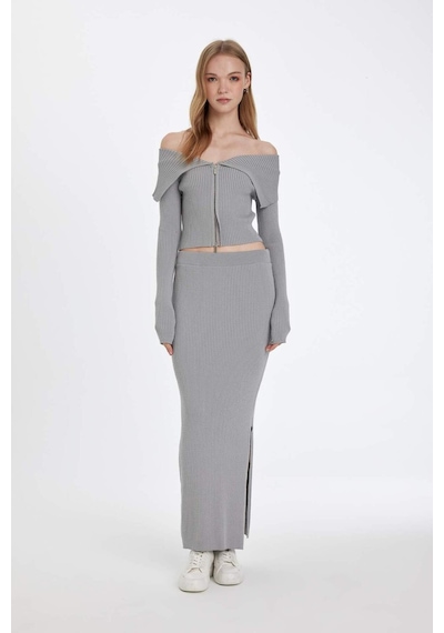 DeFacto Slim Fit Dar Kesim Esnek Belli Basic Düz Yırtmaçlı Maxi Triko Etek D5390AX24AUGR90 Gri