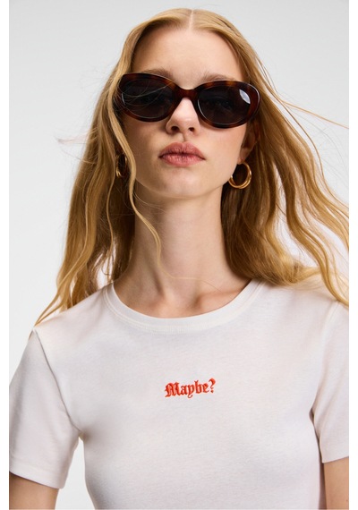ETHIQUET ZERAYA Kadın Bisiklet Yaka Kısa Kollu Önde Nakış Detaylı Crop Beyaz T-Shirt