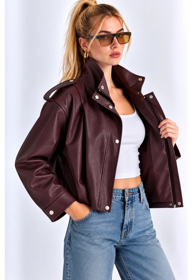 Mevese Kadın Siyah Dik Yaka Apolet Detaylı Çıtçıtlı Oversize Astarlı Suni Deri Ceket- Bordo Mevese Kadın Siyah Dik Yaka Apolet Detaylı Çıtçıtlı Oversize Astarlı Suni Deri Ceket- Bordo