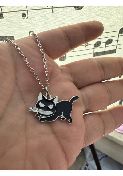 Bıçaklı Sürünme Pozlu Kara Kedi Figürlü Unisex Kolye Gotik Ve Asi Ruhun Simgesi Çok renkli