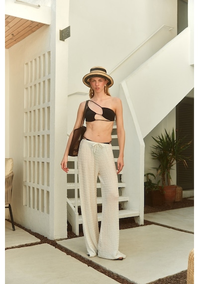 Açelyaokcu Premium Asimetrik Freya Slim Fit Kadın Bikini Üstü Siyah