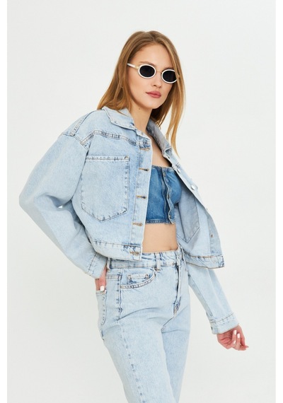 Modanida Kadın Kot Ceket Jean Açık Mavi Kot Ceket Crop Kesim Geniş Cepli Düğmeli Denim Ceket Mavi Mavi Modanida Kadın Kot Ceket Jean Açık Mavi Kot Ceket Crop Kesim Geniş Cepli Düğmeli Denim Ceket Mavi Mavi