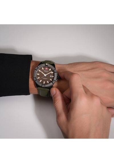 Swiss Military Smwgb0008040 Erkek Kol Saati Metalik