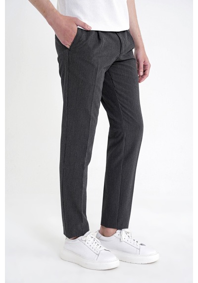 Comfort Fit Rahat Kalıp Pileli Esnek Pamuklu Çizgili Siyah Jogger Pantolon P 1218 Comfort Fit Rahat Kalıp Pileli Esnek Pamuklu Çizgili Siyah Jogger Pantolon P 1218