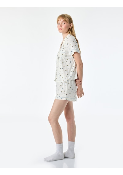 Koton Modal Kumaş Rahat Kalıp Kısa Kollu Gömlek Yaka Şortlu Pijama Takımı Ekru Desenli 6slk40124mk Koton Modal Kumaş Rahat Kalıp Kısa Kollu Gömlek Yaka Şortlu Pijama Takımı Ekru Desenli 6slk40124mk
