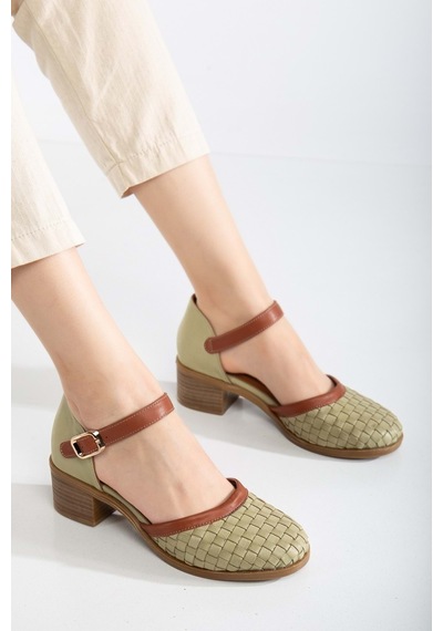Analin Shoes Kadın Hakiki Deri Burnu Kapalı Örgülü Sandalet Yeşil