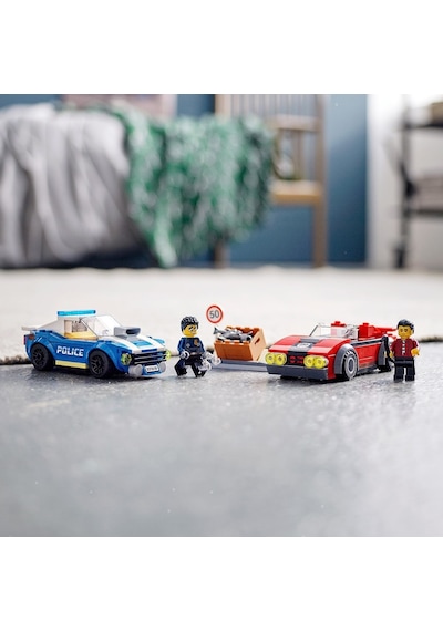 LEGO® City 60242 Polis Otobanda Tutuklama 185 Parça