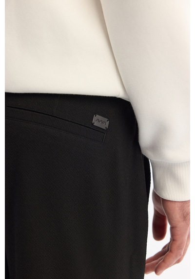 Avva Erkek Siyah Yanı Lastikli Bi-stretch Kolay Ütülenen Chino Slim Fit Pantolon B003037