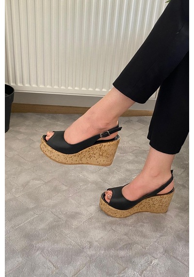 Asmi Shoes Kadın Fenni 10 Cm Dolgu Topuklu Mantar Taban Ayakkabı Siyah Siyah