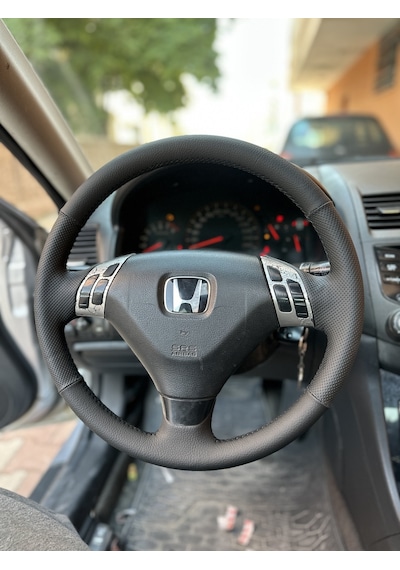 Honda Accord Araca Özel Direksiyon Kılıfı Derisi Sökülüp
