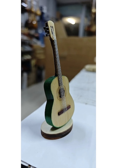 Minyatür Masa Üstü Hediyelik Gitar