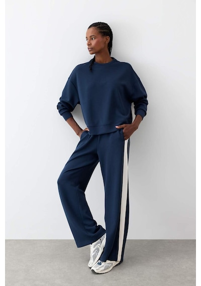 Defacto Defactofit Oversize Geniş Kalıp Bisiklet Yaka Modal Sporcu Sweatshirt E8954ax25aunv165 Lacivert
