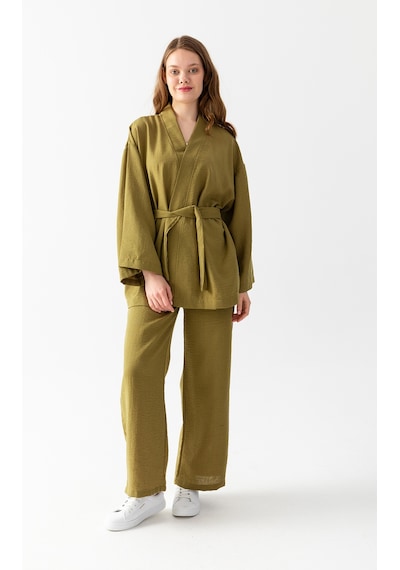 Zen Elegance Kadın Kimono Takım - Geniş Paça Keten Dokulu Alt Üst Yazlık Kadın Takım Haki Zen Elegance Kadın Kimono Takım - Geniş Paça Keten Dokulu Alt Üst Yazlık Kadın Takım Haki