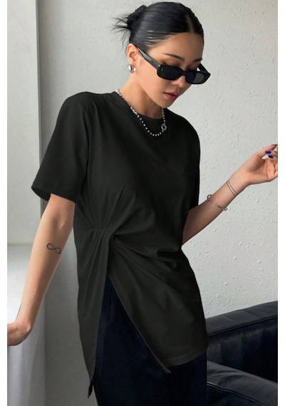 Kadın Asimetrik Tişört Yırtmaçlı Basic Oversize Kısa Kollu Modern Şık T-shirt Siyah