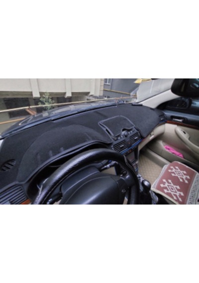 2003-2009 Modellerine Uygun Toyota Avensis Torpido Koruma Halısı Siyah Kenar Renk Siyah